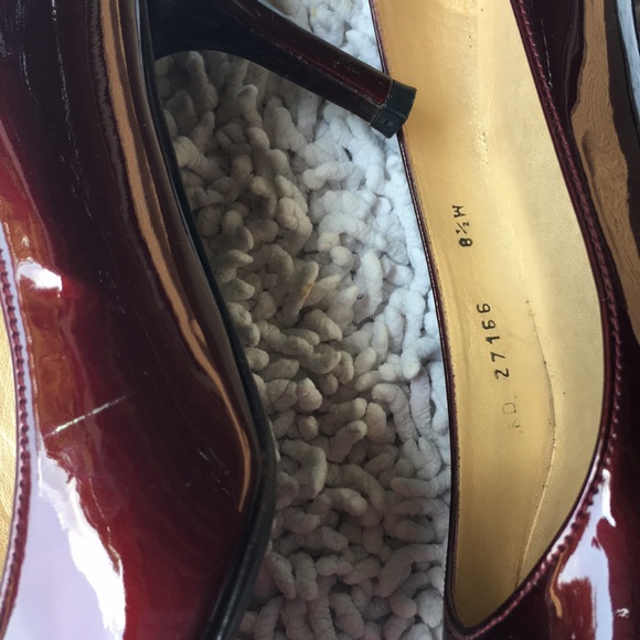 Mr Seymour by Stuart Weitzman Red Patent Leather Shoes size 8.5 - Picture 7 of 7